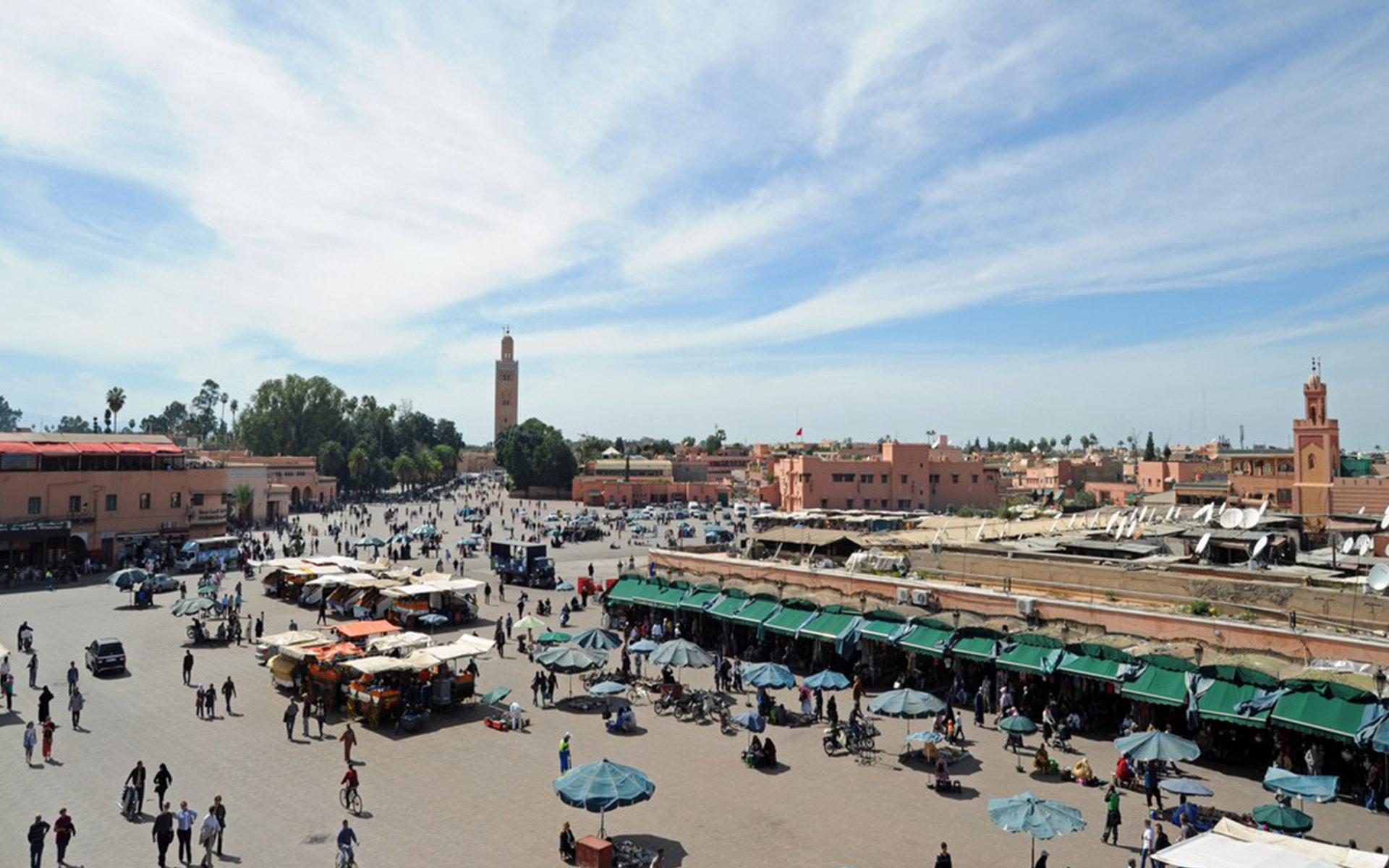 Tour privado de 4 días desde Fez a Marrakech a través de Merzouga